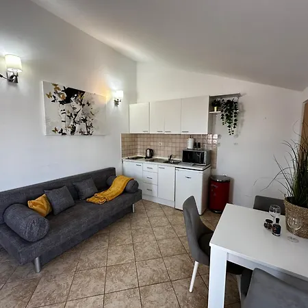 Luka Apartment