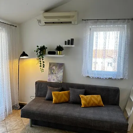 Apartment Luka *